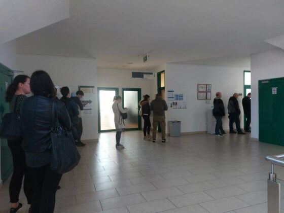 FOTO: Dobra udeležba na predčasnem glasovanju