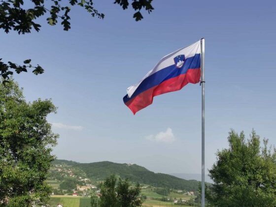 FOTO: V Gorenji vasi plapola slovenska zastava