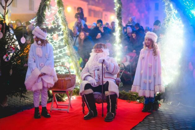 V&F: Dedek Mraz obdaril več kot dva tisoč otrok v Nm