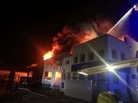 V&F: Velik požar v Trevesu na Biču