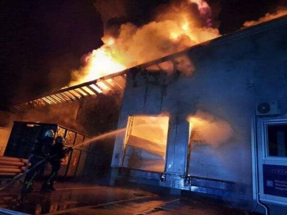 V&F: Velik požar v Trevesu na Biču