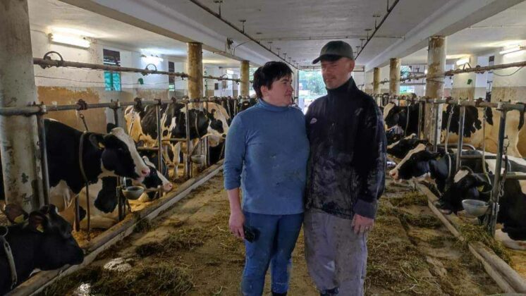 FOTO: Kmetje z JV Slovenije na pomoč prizadetim s krmo za živino